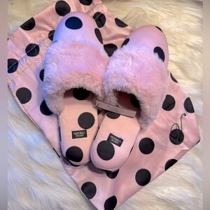 Victoria's Secret NWT Satin Slippers Pink Black Polka Dot Faux Fur + Bag M  7-8